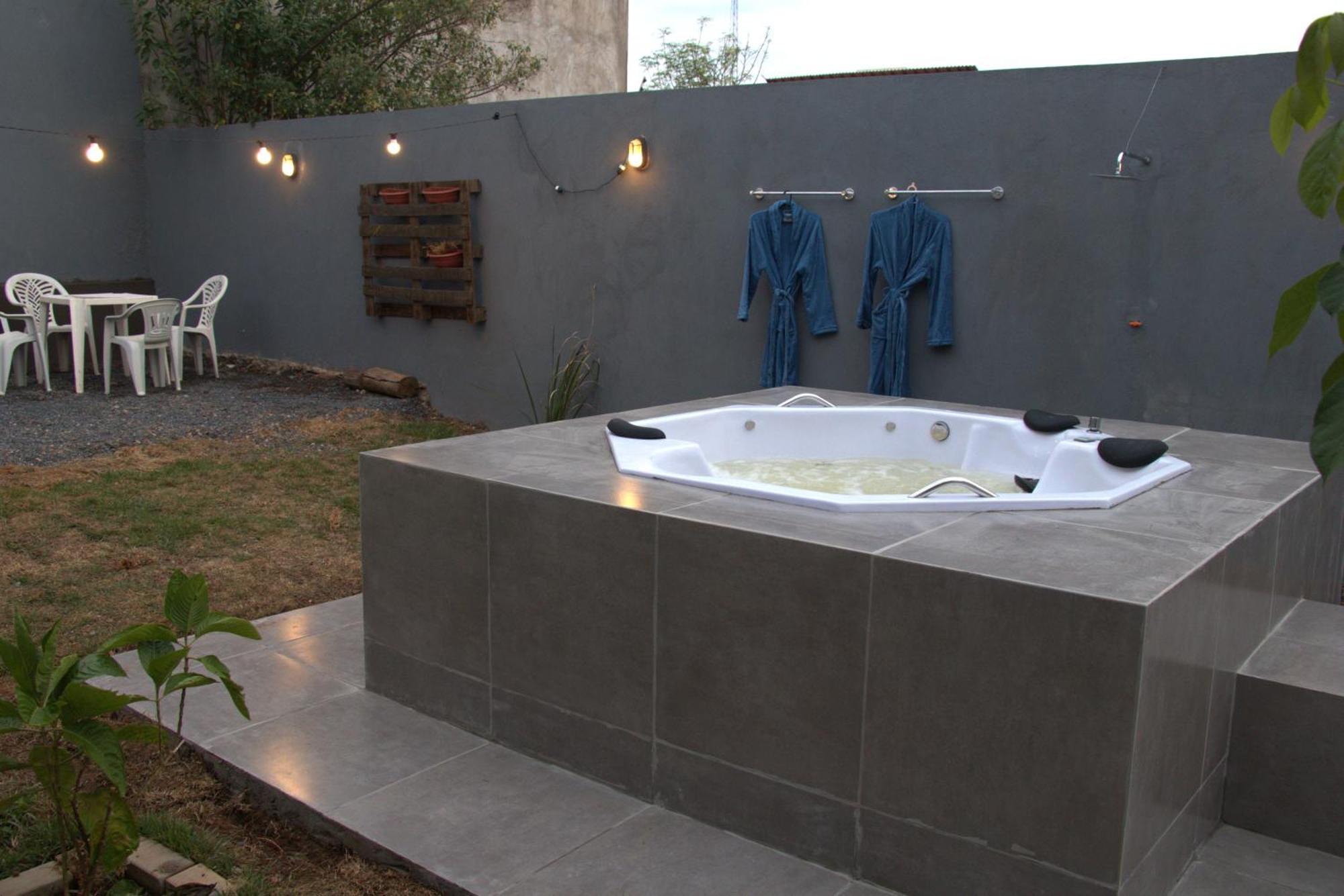 Casa Com Spa De Hidro Com Aquecedor A 700 Mts Do Centro Chapada dos Guimarães エクステリア 写真