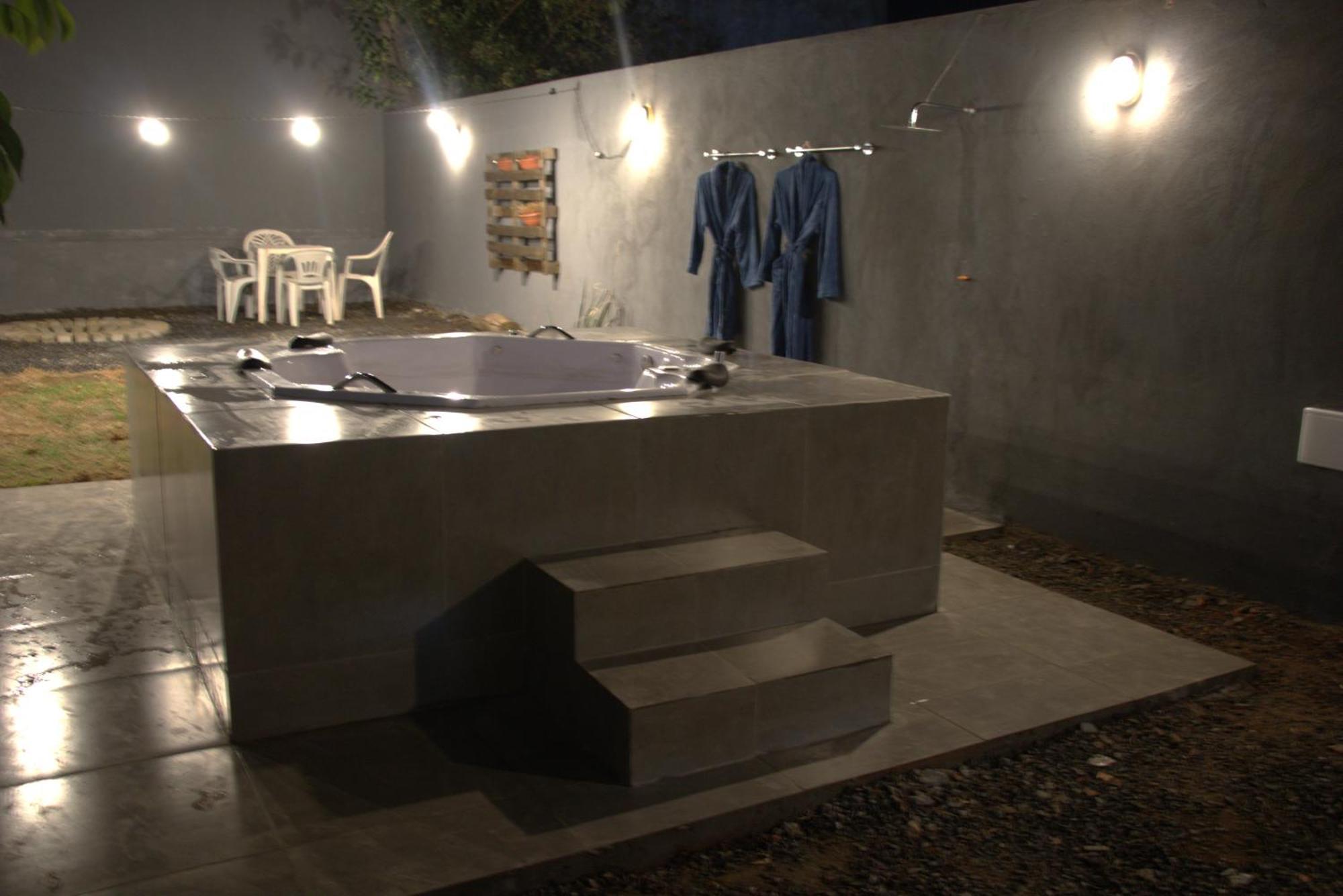 Casa Com Spa De Hidro Com Aquecedor A 700 Mts Do Centro Chapada dos Guimarães エクステリア 写真